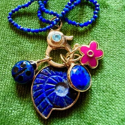 CHAINE EN PIERRES (lapis lazuli) 60 cm