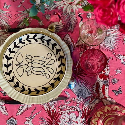 TABLE COVER STELLAR (PINK AND RED)