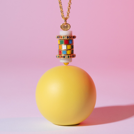 MOT DE PASSE ARLEQUIN (with a golden plated chain)